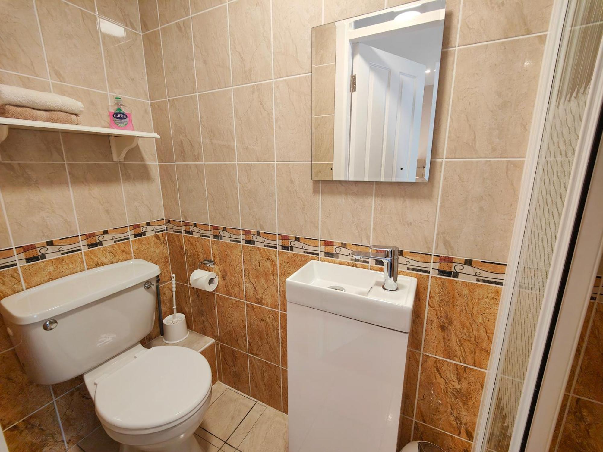 Moneylands Farm Self-catering Apartment *