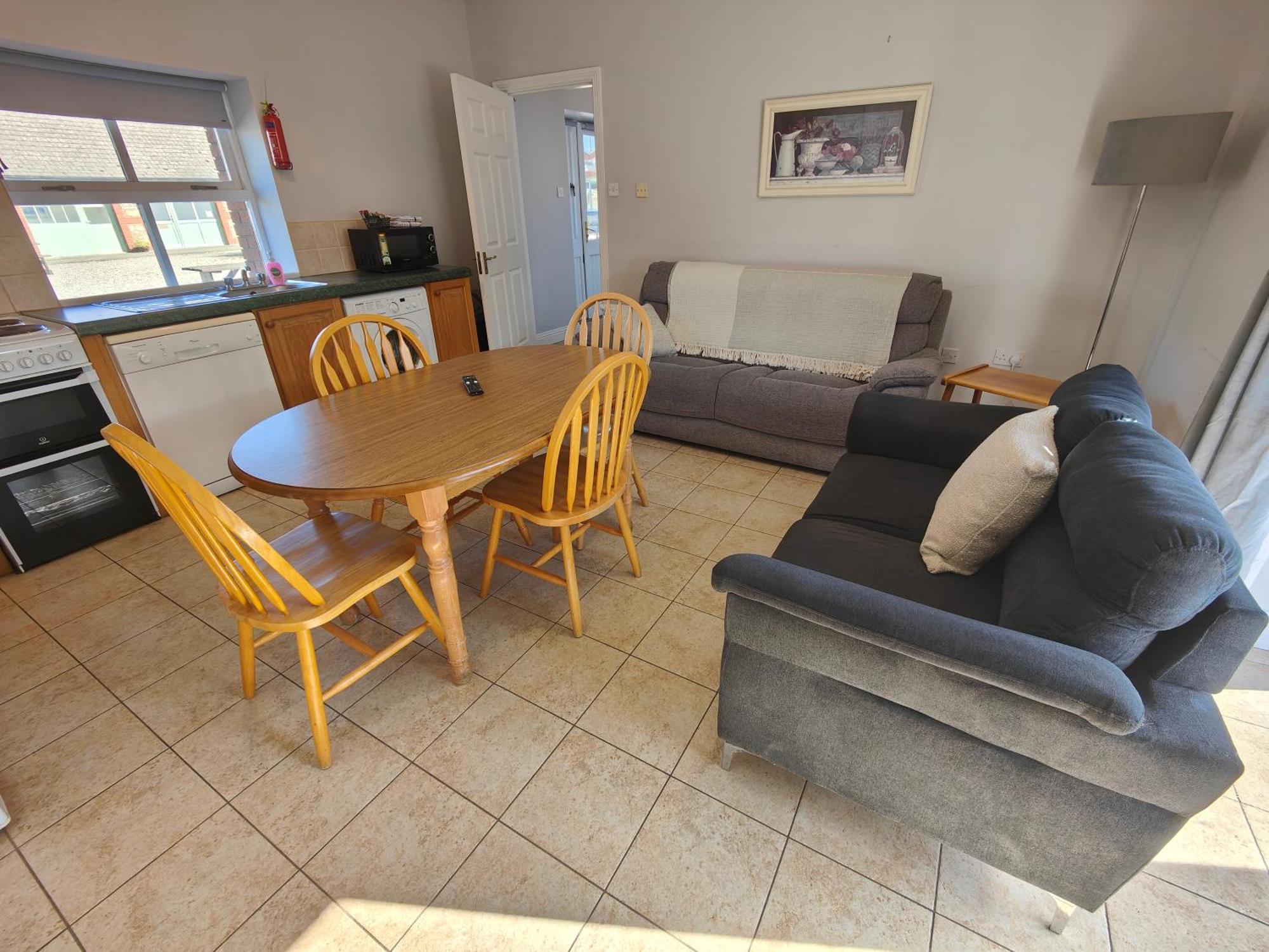 Moneylands Farm Self-catering Apartment *